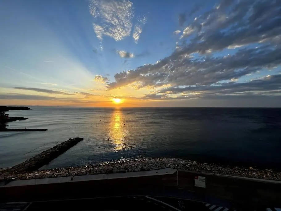 Charming Sea Front 3 Bedroom Apartment - Incredible Views! L'Ametlla de Mar 0*,  Spain