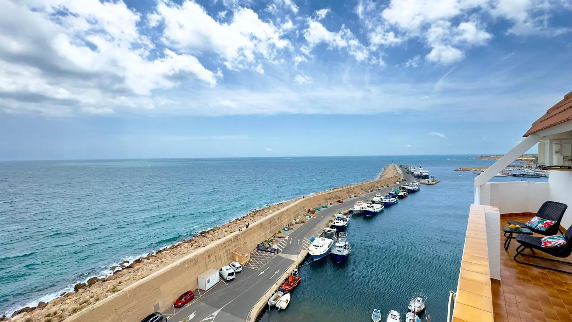 Charming Sea Front 3 Bedroom Apartment - Incredible Views! L'Ametlla de Mar